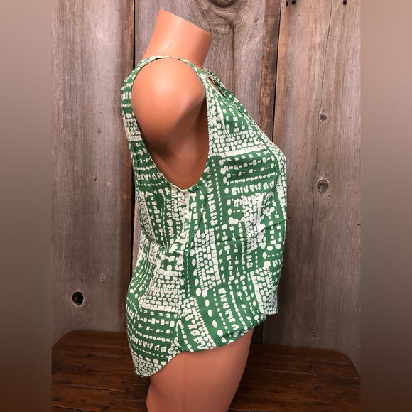 Velvet by Graham & Spencer Zita Blouse Tank Top in Green Size XS - Picture 4 of 16
